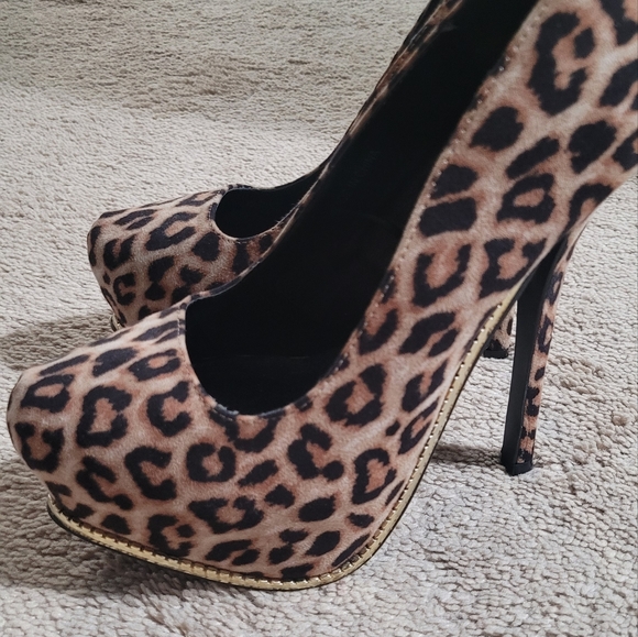 Leopard Print High Heels - Picture 3 of 3